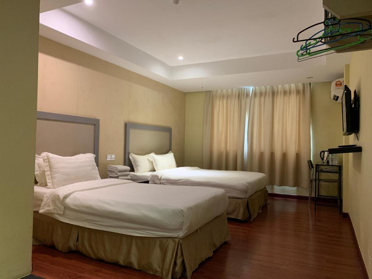 Mcity Inn Miri Esterno foto
